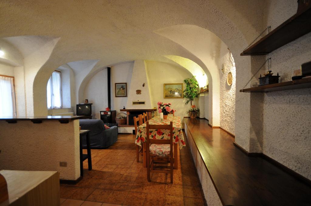 Casa Anna Villa Pieve Di Ledro Phòng bức ảnh